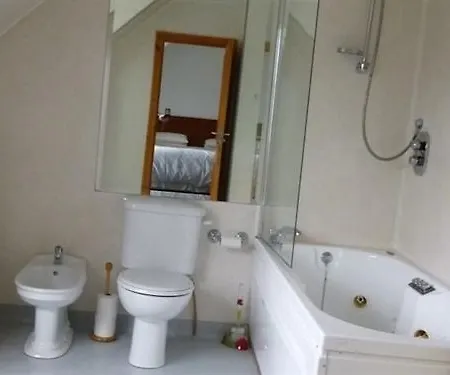 Acton Nocleg ze śniadaniem